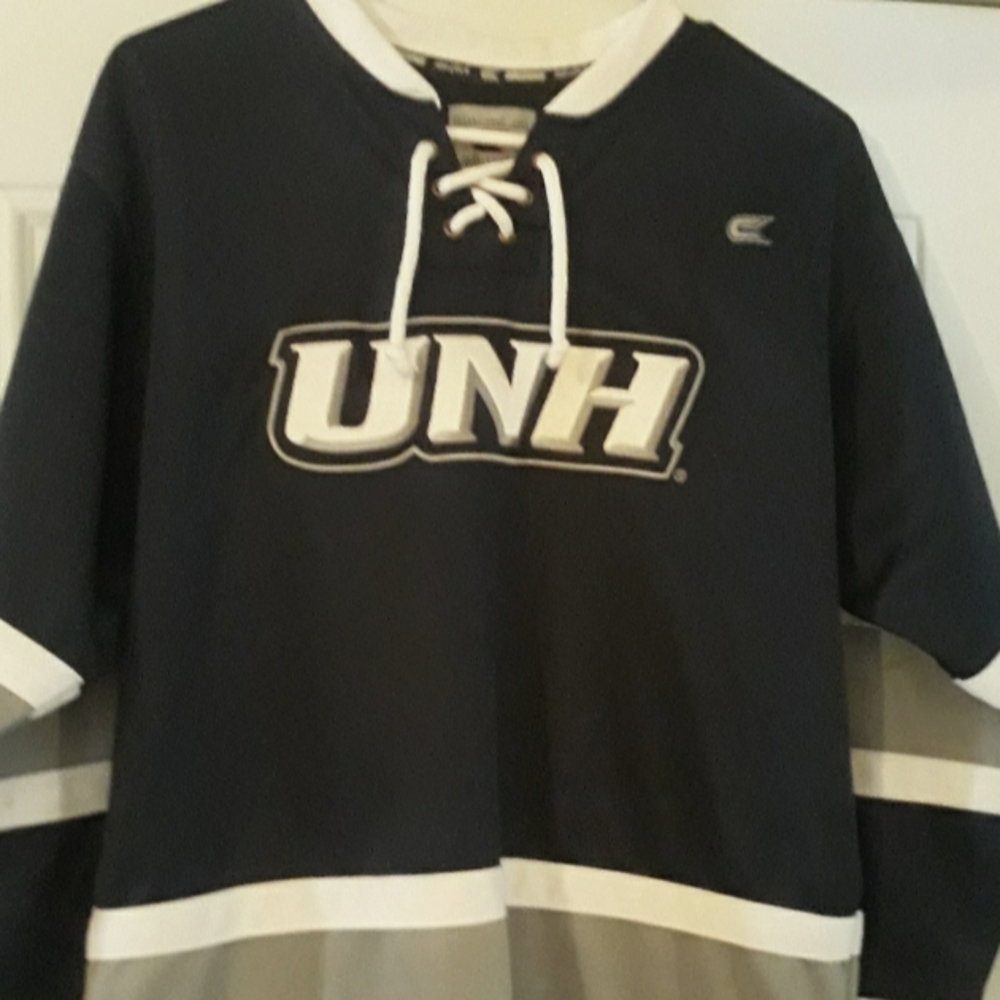 College HOCKEY Jersey  brand new UNH Wildcats stitched lettering and patches
